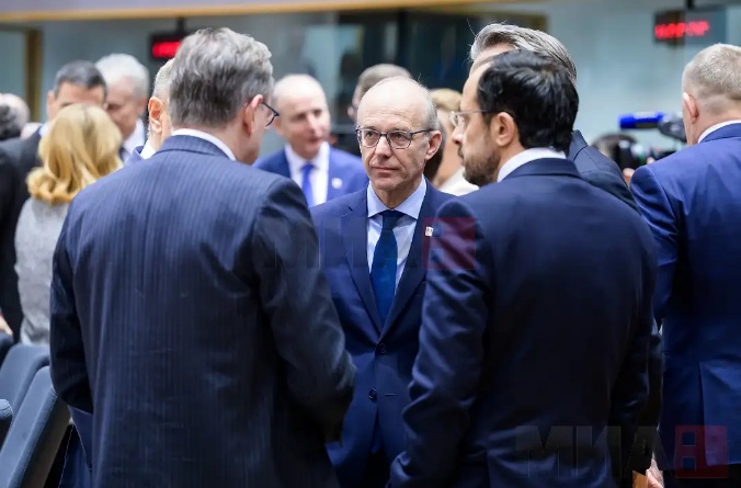 ЛИДЕРИТЕ НА ЕУ СЕ ДОГОВОРИЈА: Рано изутрина постигнаа договор Унијата да се задолжи со кредит за да ја финансира Украина