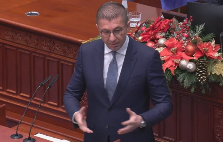 МИЦКОСКИ ДО ФИЛИПЧЕ: Манипулиравте со јавноста за струјата додека ваш екс директор и екс висок функционер на СДСМ е во бегство