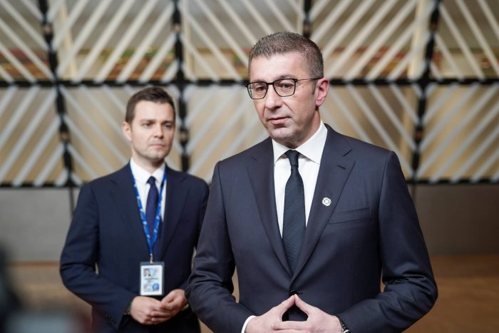 МИЦКОСКИ: Владата ги презема сите реформи за конечно започнување на преговорите, македонските граѓани заслужуваат да се во ЕУ