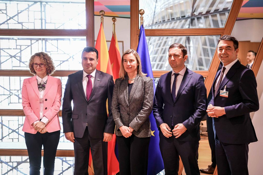 ОСТАВКА НА МОГЕРИНИ ПО КОРУПЦИЈАТА ШТО ЈА ТРЕСЕ ЕУ: Отсекогаш работев во согласност со највисоките стандарди на строгост и праведност