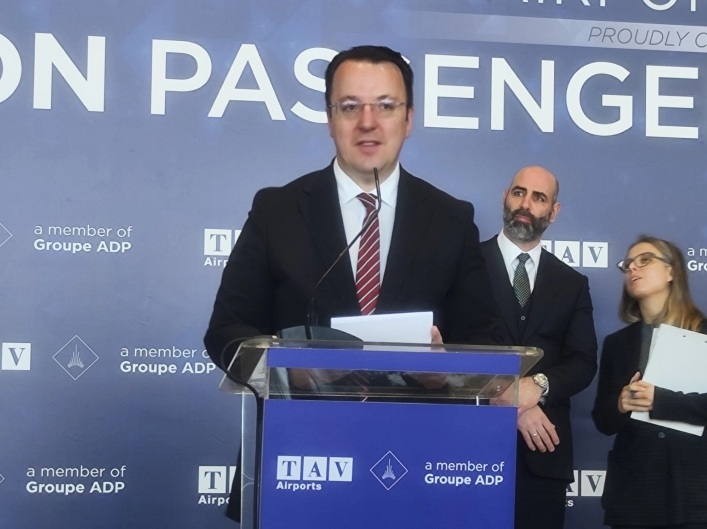 НИКОЛОСКИ: Скопскиот аеродром станува центар на регионот, три милиони патници е историја, нешто што се случува првпат во Македонија