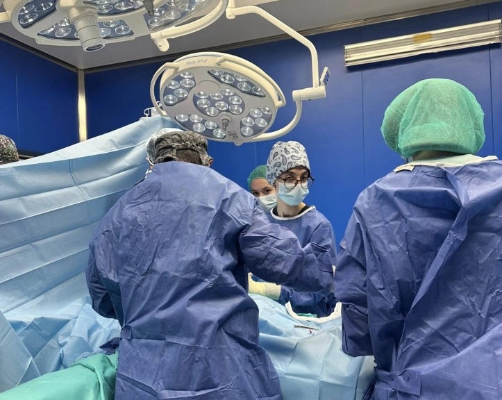 ПРВПАТ ВО МАКЕДОНИЈА: Во Клинички центар изведена хируршка интервенција кај 4-годишно дете со ретка конгенитална деформација