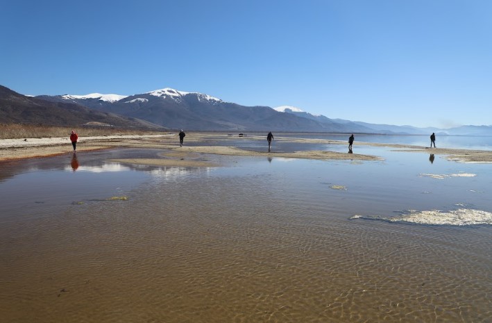 Првите подводни археолошки истражувања на Преспанското Езеро открија редок органски материјал и невообичаени факти за древните жители
