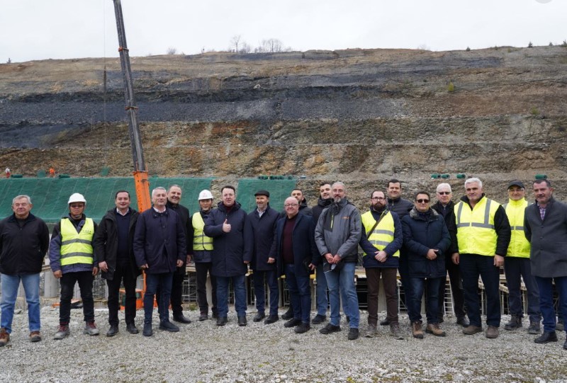 САЈКОСКИ: Македонија е големо градилиште, патот Кичево-Охрид ќе донесе развој