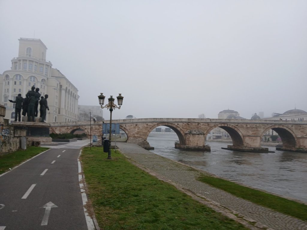 ВРЕМЕ: Променливо облачно со повремени врнежи од дожд и температури од 2 до 9 степени, од петок стабилизирање и заладување