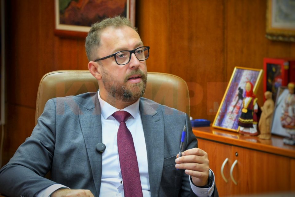 ИНТЕРВЈУ НА ЉУТКОВ: Македонија да ја гледаат како место кое ги почитува сопствените корени, но гради модерна, европска приказна