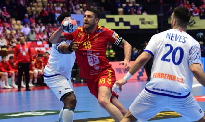 КУЗМАНОВСКИ: Среќен сум и горд на целата екипа што 60 минути се бореше за Македонија