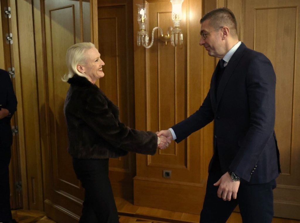 ПРОШТАЛНА СРЕДБА НА АГЕЛЕР СО МИЦКОСКИ: Продлабочување на односите меѓу САД и Македонија