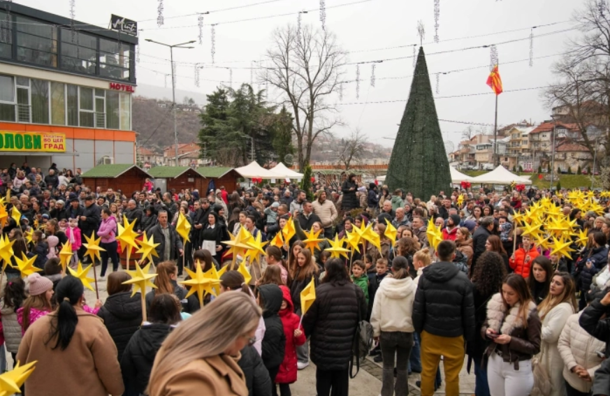 Со манифестацијата „Коледе леде” прославен Бадник во Крива Паланка