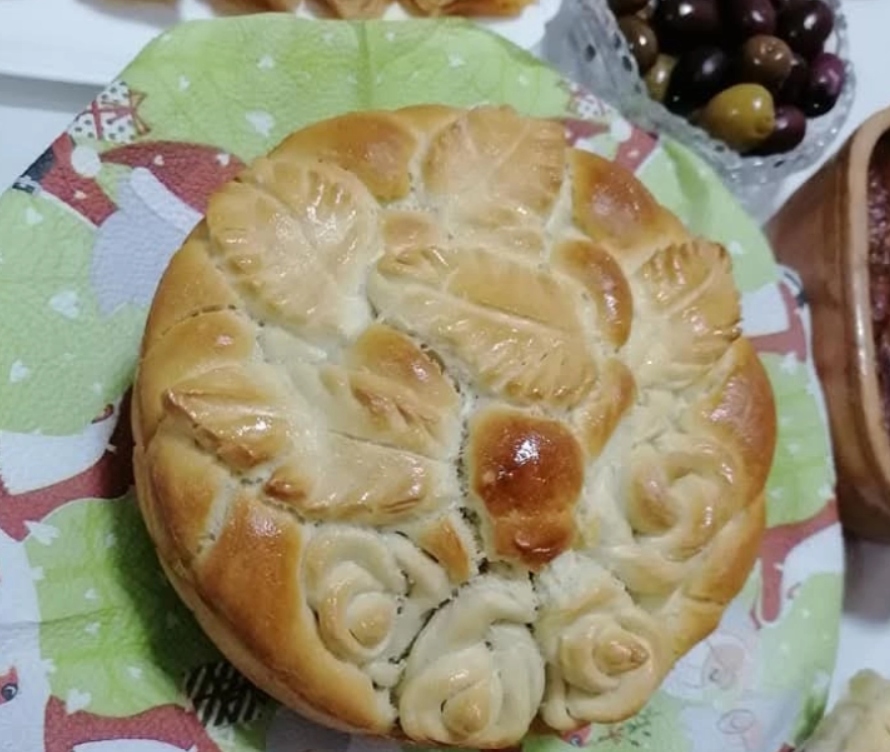 Одбележувањето на Бадник и Божик во Дебар продолжува, но со замрени традиции