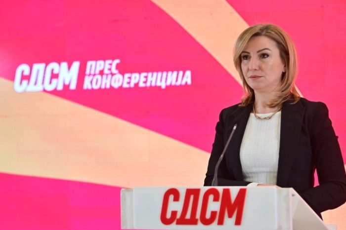 СДСМ УДАРНИЧКИ: Кузеска денеска дели кинески пари во остуство на Филипче, кој низ Франкфурт и Рим се бори за работнички права