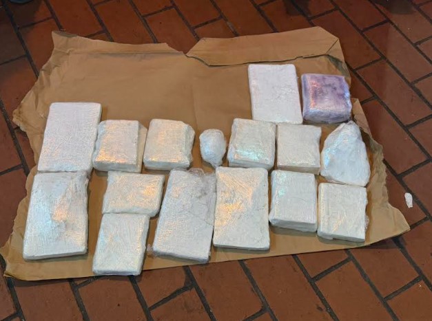 ЗАПЛЕНЕТА ДРОГА: Во БМВ во Горно Количани откриени и запленети 10 кг кокаин со висока чистота сокриен во специјален бункер