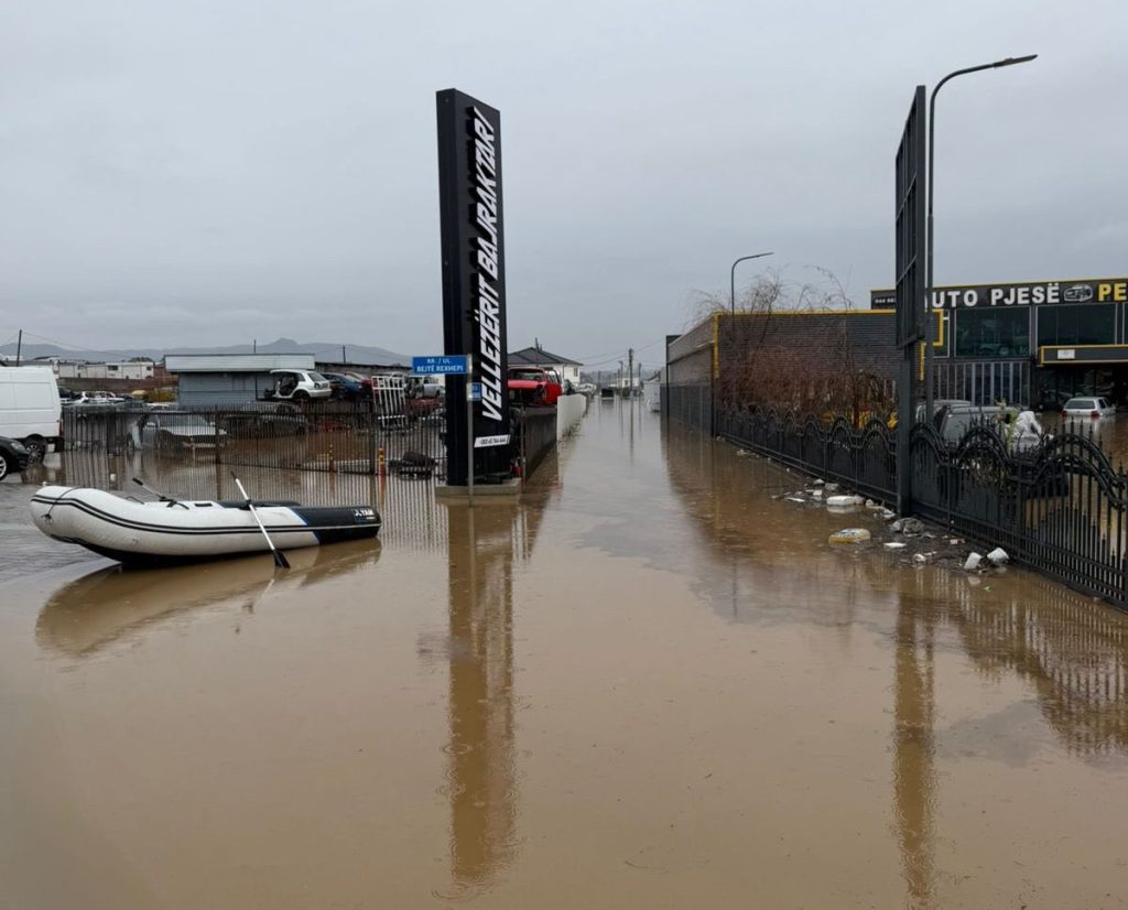 Поплави во Косово, Курти тврди дека ситуацијата е под контрола