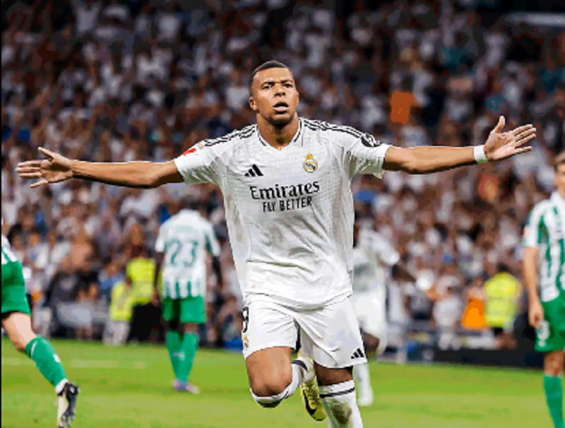 Азар сигурен дека Мбапе ќе ја освои „Златната топка“