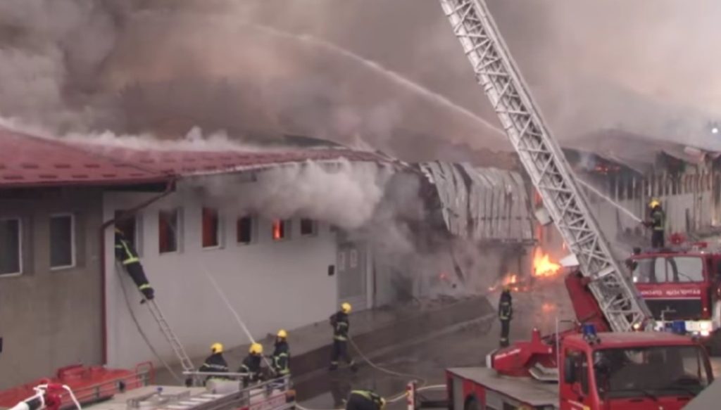 Локализиран е големиот пожар во Нови Пазар