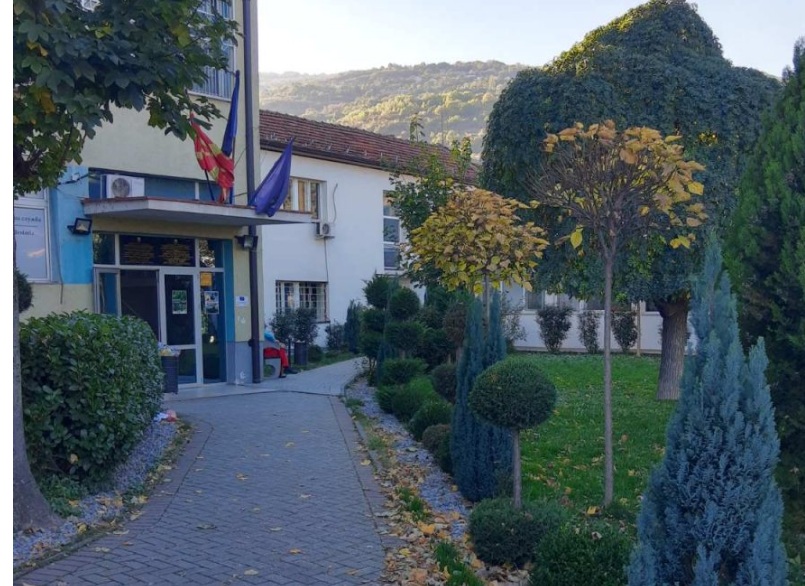 ОТКРИЕН АРСЕНАЛ ВО ГОСТИВАРСКО: Багер при вршење ископ откопа две буриња со боева муниција, мини и други експлозивни средства