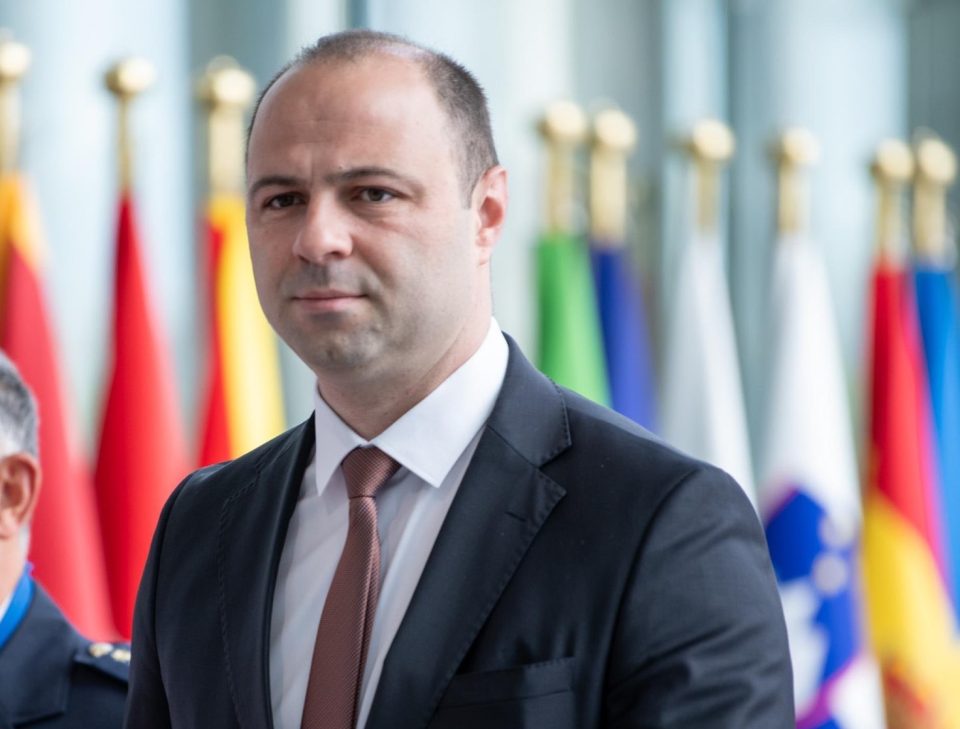 МИСАЈЛОВСКИ: Од САД годинава пристигнуваат сите 42 борбени возила Страјкер за Армијата, 17 се веќе на пристаништето во соседна Грција