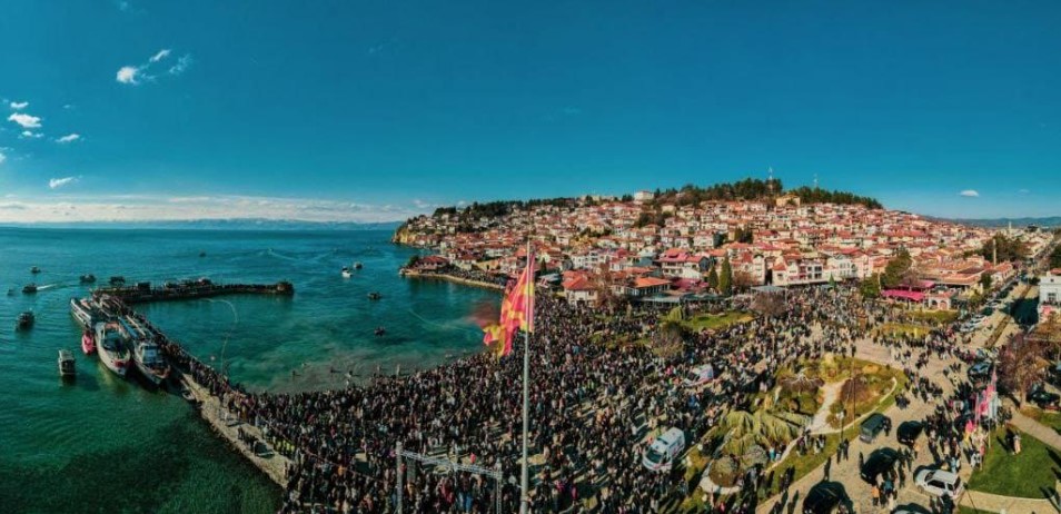 НИКОЛОСКИ: Честито Богојавление- Водици, за Охрид е најголем празник, кој годинава е домаќин на преку дваесетина илјади туристи