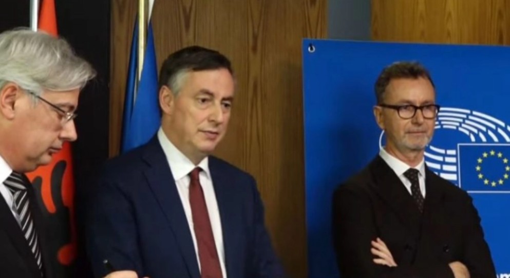 МЕКАЛИСТЕР: Го цениме тоа што интеграцијата во ЕУ е приоритет во Албанија