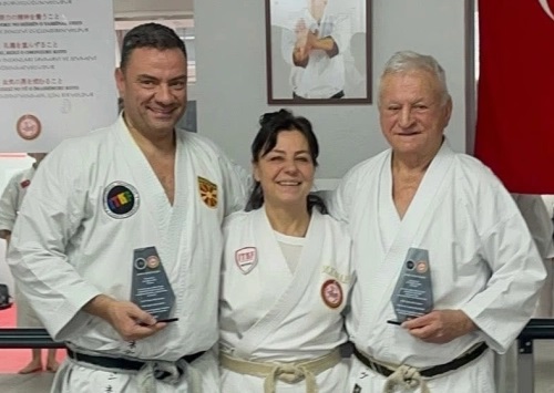 СЕМИНАР ПО КАРАТЕ ВО ИСТАНБУЛ: Венцислав и Дејан Недеви беа наградени со посебни признанија за нивниот придонес