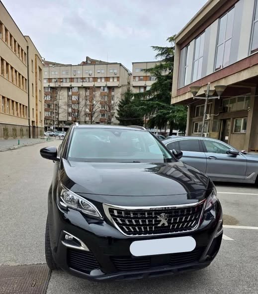 ПЕТРУШЕВСКИ: Автомобилот на Апасиев културно пропуштен од блокирачите