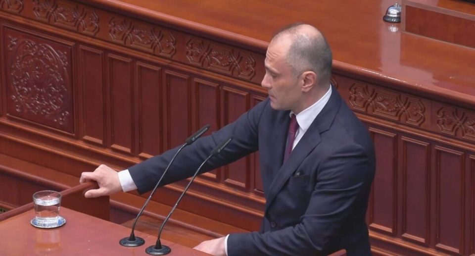 НЕПРИРОДЕН ПАТРИОТИЗАМ: Филипче и СДС и раскинаа на Македонија и пак му се додворуваат на „странскиот фактор“ со придавката на „С“