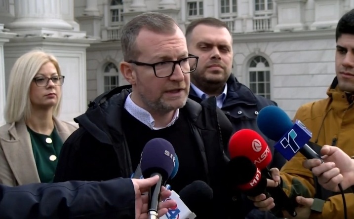 ДЕАНОВСКИ ПО СРЕДБАТА СО МИЦКОСКИ: УПОЗ и Владата договорија повисоки плати, се чека да се изјаснат органите на синдикатот