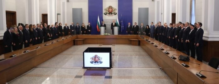 БУГАРИЈА СО 8 ИЗБОРИ ЗА 5 ГОДИНИ: Ѓуров стапи на должност премиер на привремената влада, новите избори ќе се одржат на 19 април