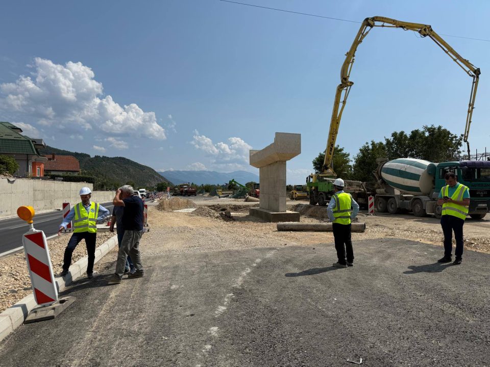 НИКОЛОСКИ ЗА КИЧЕВО-ОХРИД: Изоставени беа клучни елементи, затоа Собранието го продолжи рокот за доизградба