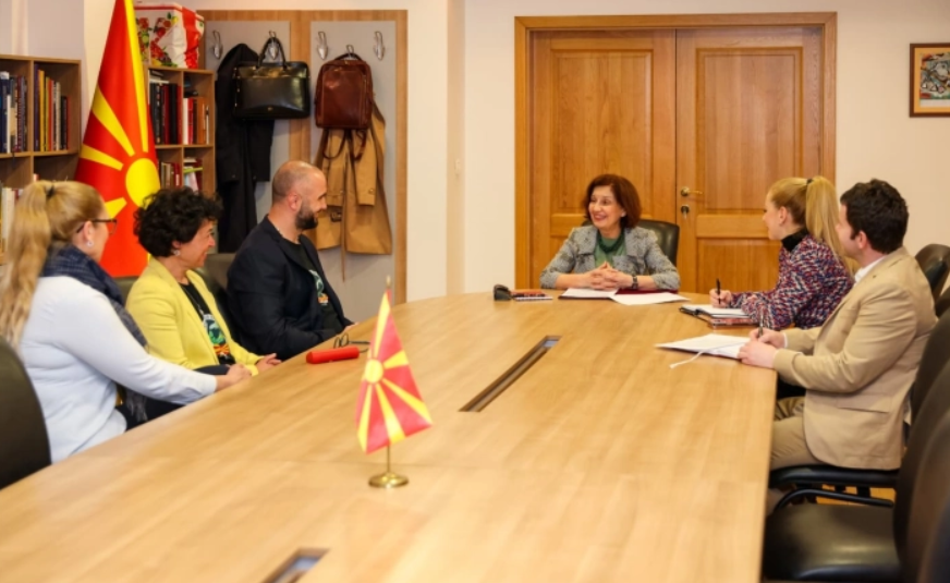 Средба на претседателката Сиљановска-Давкова со членови на спелеонуркачкиот клуб „Врело“