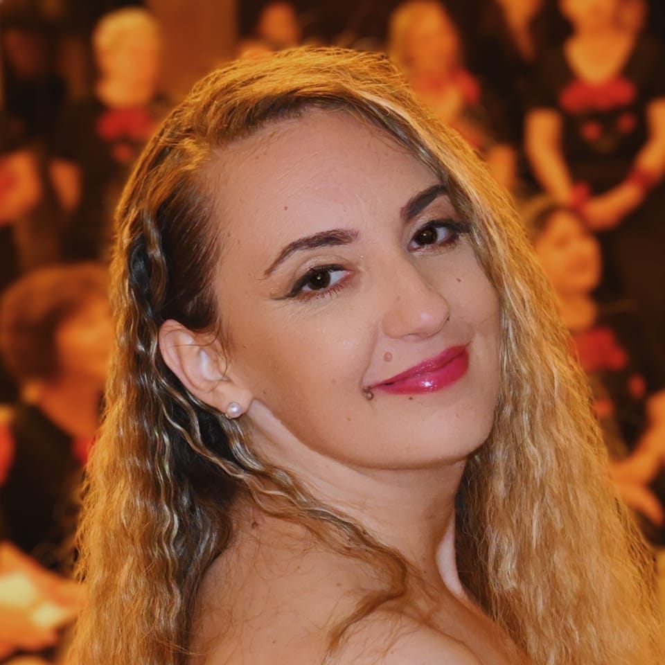 КОЛУМНА НА ДУКОСКА: „Не плаши се да бидеш сама, плаши се да бидеш опкружена со погрешни луѓе!„