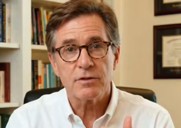 Д-Р РЕЈНОЛДС: Ако твоето лице изгледа постаро од твојата возраст, проблемот не е во кожата, туку во…!