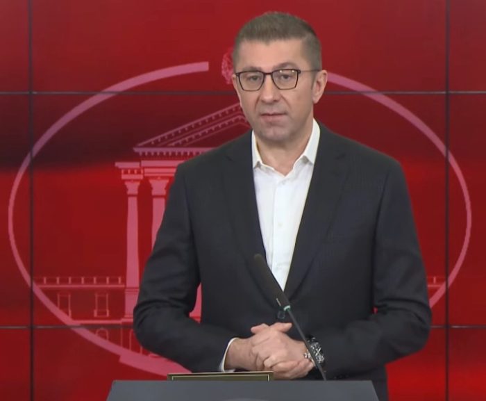 МИЦКОСКИ: Се намалува ДДВ-то од 18 на 10%, со што цената на бензините очекуваме да остане иста, а дизелот да поскапи за само 3 до 3,5 денари