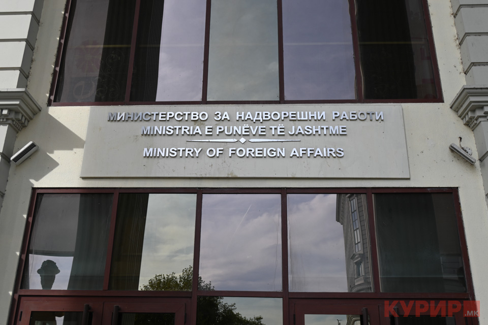 МНР: Евакуација од Блискиот Исток бараат над 400 македонски граѓани, се преземаат мерки и се одржува редовна комуникација со сите нив