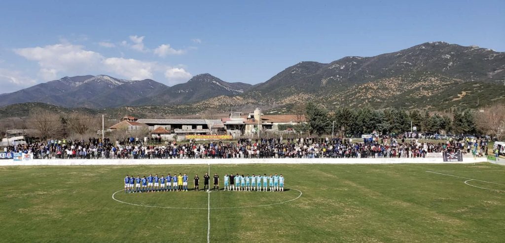 (ФОТО) ПРЕПОЛНИ ТРИБИНИ ЗА ФК УДАРНИК: Атмосфера каква што доликува на едно големо дерби