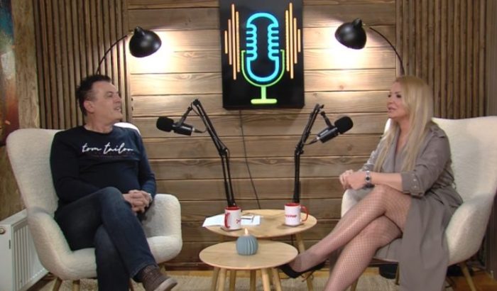 (видео) ВЕЛЕВСКА: Наместо „благонадежна Б’лгарка“ избрав да бидам горда Македонка, оти од мене бараа да пеам исклучиво на бугарски