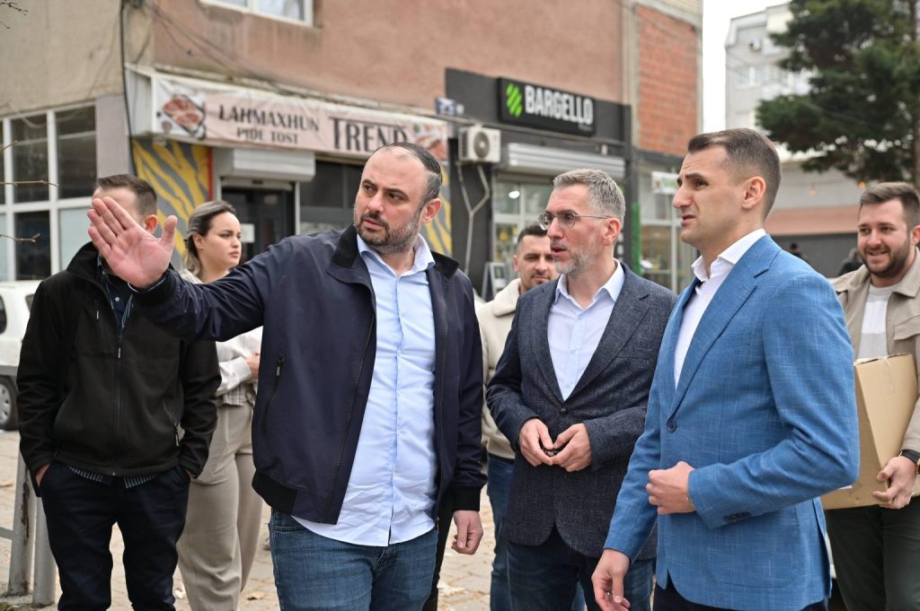 Велковски и Ѓорѓиевски по повод Рамазан Бајрам поделија пакети со прехранбени производи