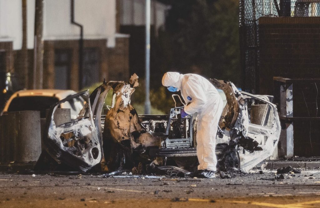 НОВА ИРА: Ако полицајците продолжат да го малтретираат републиканскиот народ, наша намера е да ги бомбардираме во нивните домови