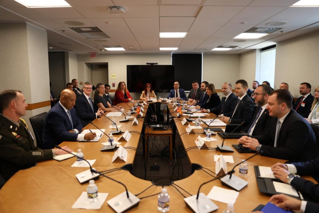 АНДОНОВСКИ ОД СТРАТЕШКИОТ ДИЈАЛОГ СО САД: Продлабочување на соработката во сајбер-безбедноста и дигиталната инфраструктура