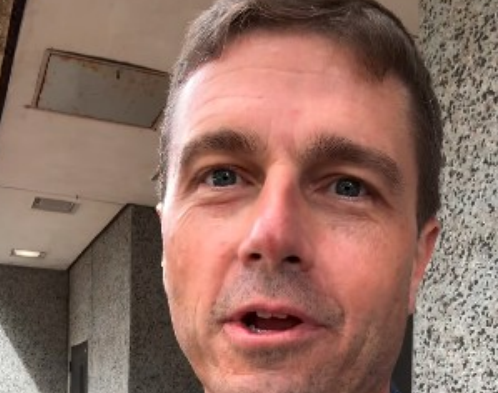 Астронаут на мисијата „Артемис II“ призна дека толку се приврзал кон посебна плишана играчка што не можел да ја остави по враќањето на Земјата