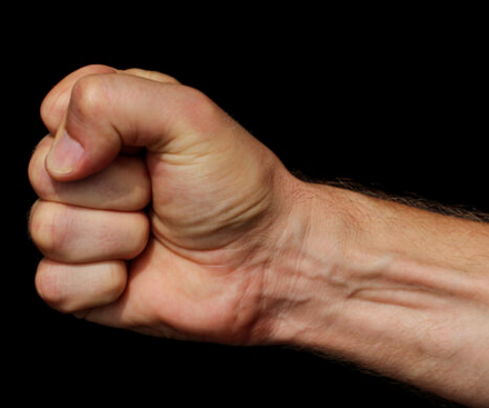 Жена пријавила дека подолг период била малтретирана од сопругот, тој се пожалил дека му се заканувала