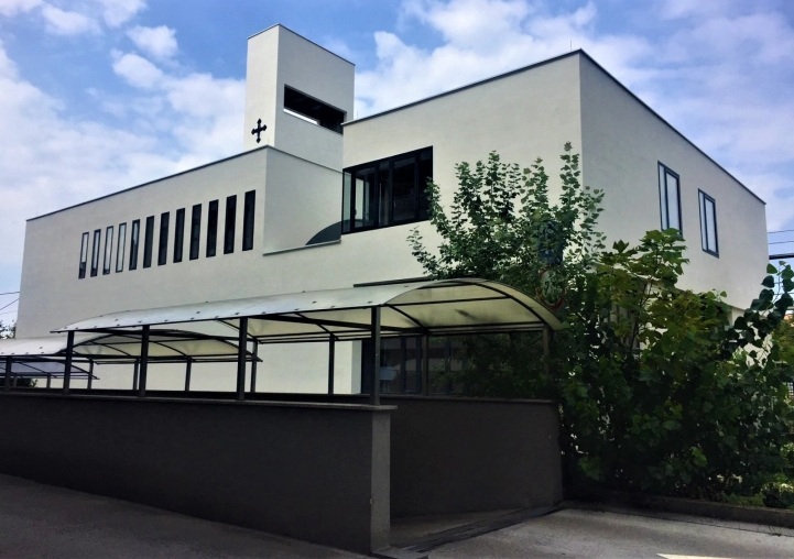 МАКЕДОНЦИТЕ ВО ХРВАТСКА: Храмот Св. Злата Мегленска во Загреб освен храм за богослужба е и духовен дом за нас Македонците