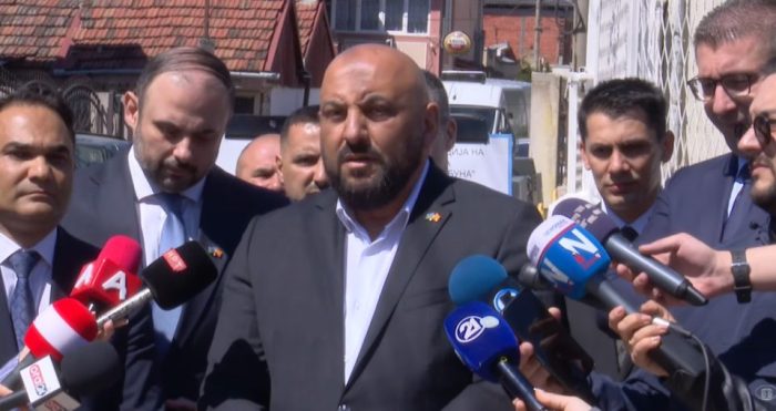 ДУДУШ: На овој ден со години се протестирало, а денес стоиме заедно со премиерот во Шуто Оризари, каде се вложува како никогаш порано