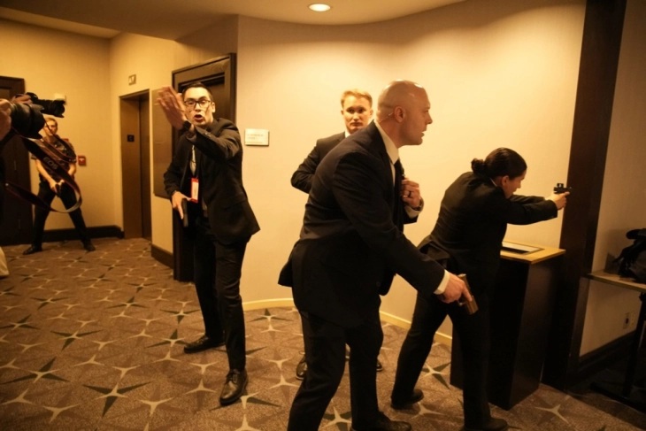 (видео) ПУКАЊЕ ВО ХОТЕЛОТ ХИЛТОН: Истрели на вечерата на Трамп со дописници, полицаец е застрелан, а напаѓачот уапсен