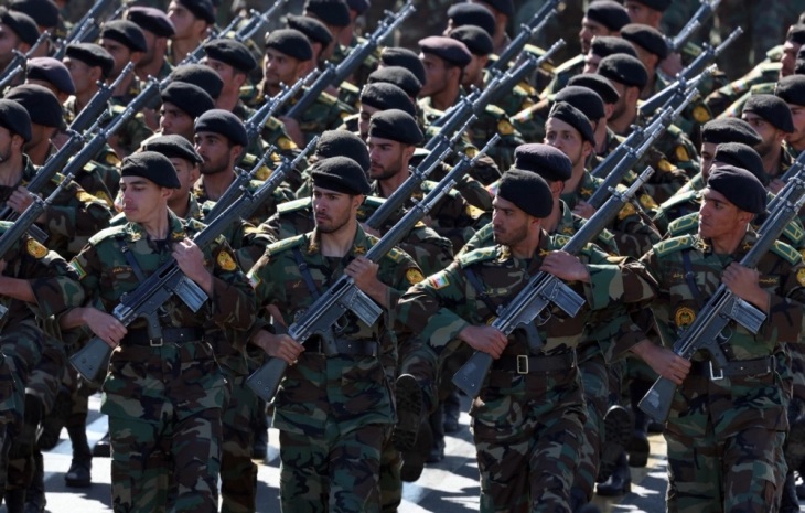 ДОБРОВОЛЦИ ВО ИРАН: Од вкупно 90 милиони жители речиси една третина, односно над 26 милиони се пријавиле за воена служба