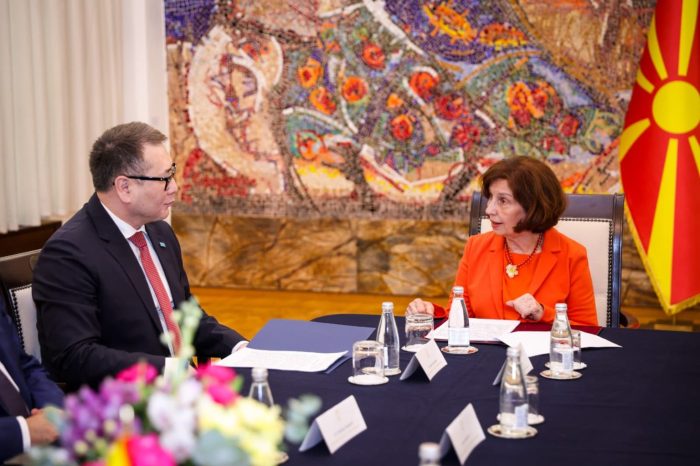 СИЉАНОВСКА ДАВКОВА – АРМАН ШАКАЛИЕВ: Развој на односите меѓу Македонија и Казахстан
