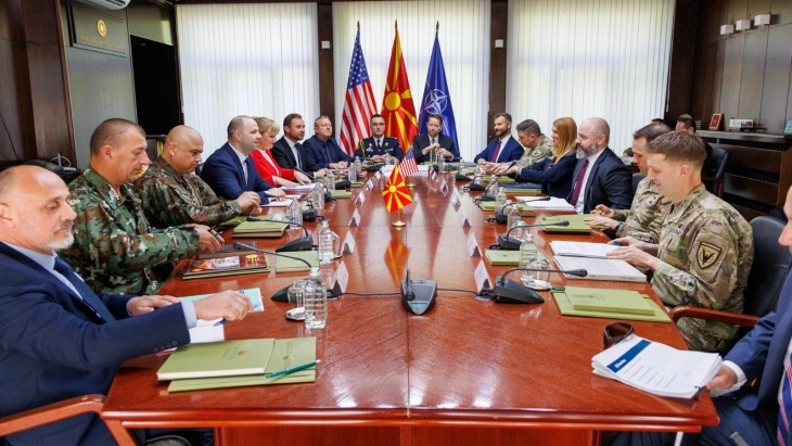МИСАЈЛОВСКИ: Имаме повеќе договори со САД, со чија поддршка ги јакнеме одбранбените капацитети на македонската Армија