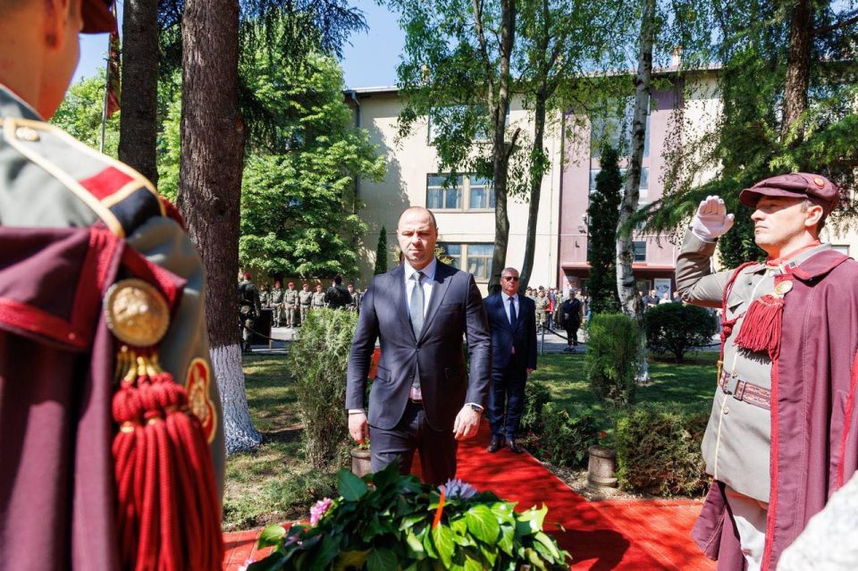 МИСАЈЛОВСКИ: Денеска со длабока почит се потсетуваме на хероите кои кај Вејце во 2001-ва го дадоа највредното за Македонија