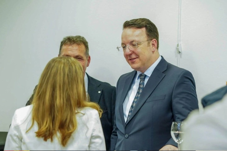 НИКОЛОСКИ: Македонија и Австрија имаат блиска соработка токму и поради тоа што голем број Македонци живеат и работат тука