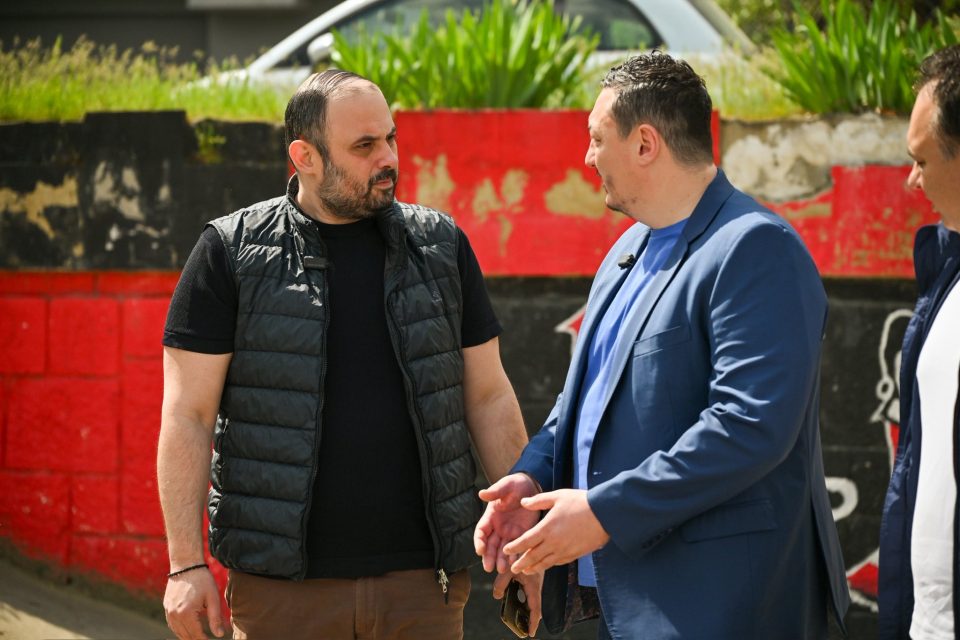 ОБНОВЕНИ ТЕРЕНИТЕ НА КЕЈОТ НА ВАРДАР: Кај Маџир Маало од денеска отворени игралиштата кои се уредени со нова опрема